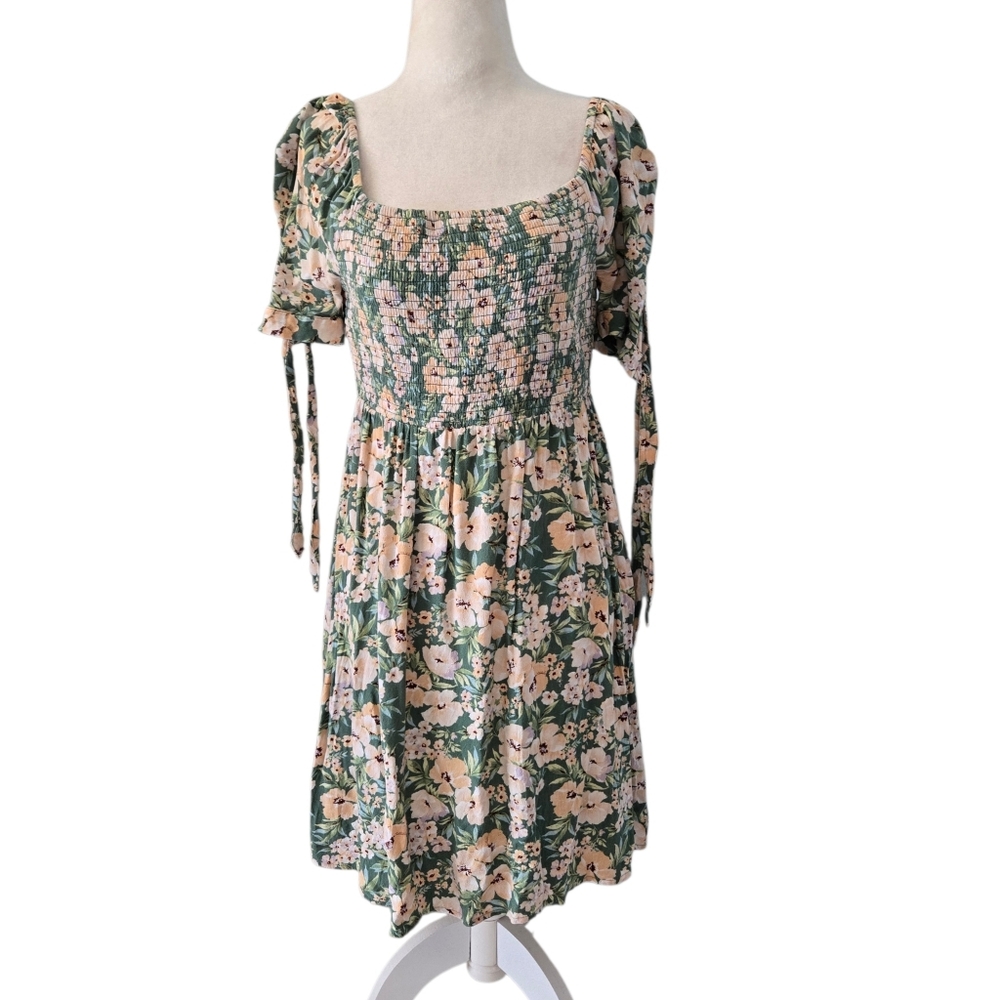 American Eagle Off Shoulder Floral Smocked Cotton Sundress Sze Medium - Picture 2 of 9